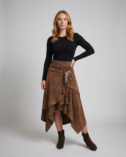 Women's asymmetrical wrap skirt with pointed hem