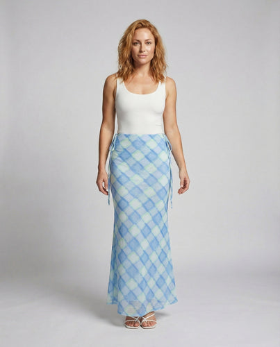 Ladies floor-length hip skirt with check pattern