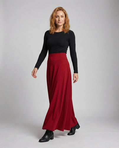 Women's floor-length swing skirt with elastic waistband