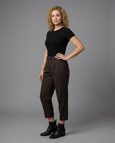 Women's elegant pleated cigarette pants