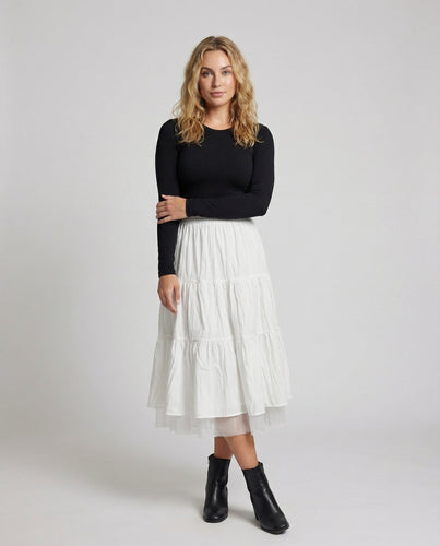 Women's tiered midi skirt with tulle underskirt