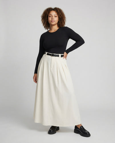 Women's maxi skirt with removable fabric belt