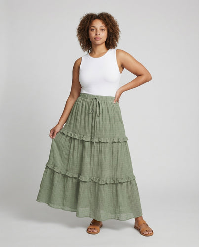 Women's multi-layered tiered skirt with ruffle edge