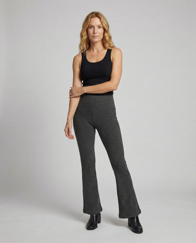 Women's ribbed flared trousers made of fine knit