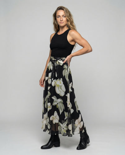 Women flowing midaxi skirt with floral print