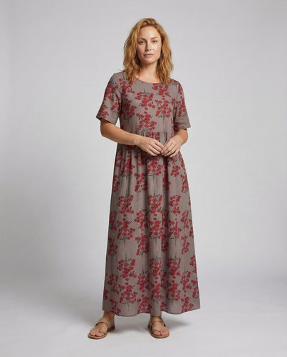 Women's loosely falling maxi dress with empire seam