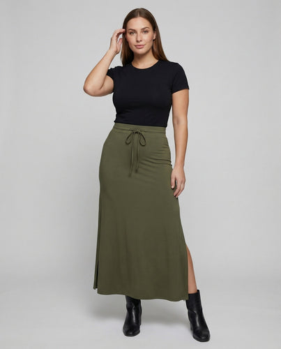 Women's flowing maxi skirt with pleat insert
