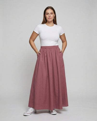 Women's flowing maxi skirt with elastic waistband