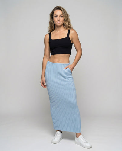 Ladies ribbed midi skirt made of fine knit