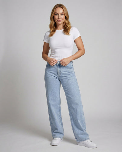 Women's Wide-Leg Jeans in Vintage Silhouette