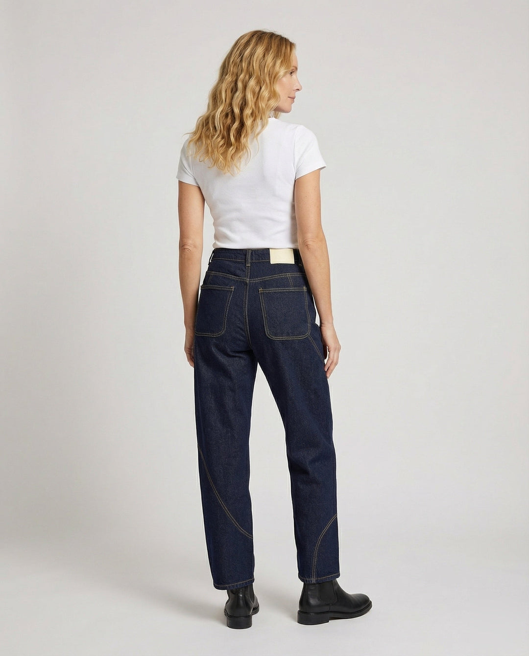 Product 15564283380042 - back_view