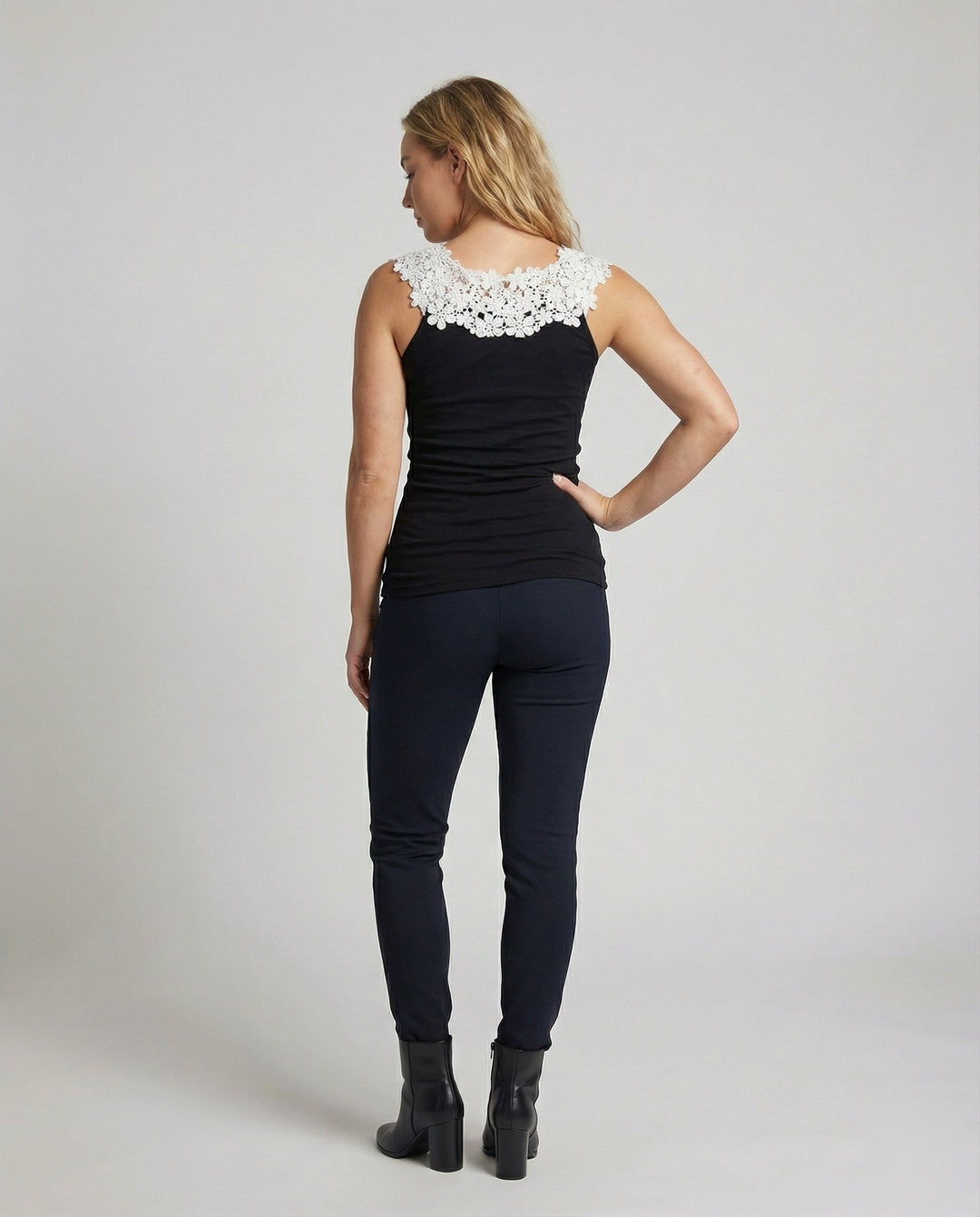 Product 15564295110986 - back_view