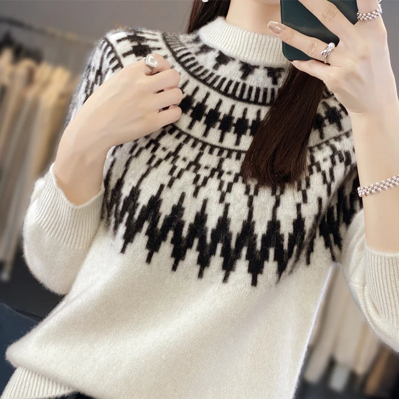 Women's  Pullover Sweater with Patterned Upper Section