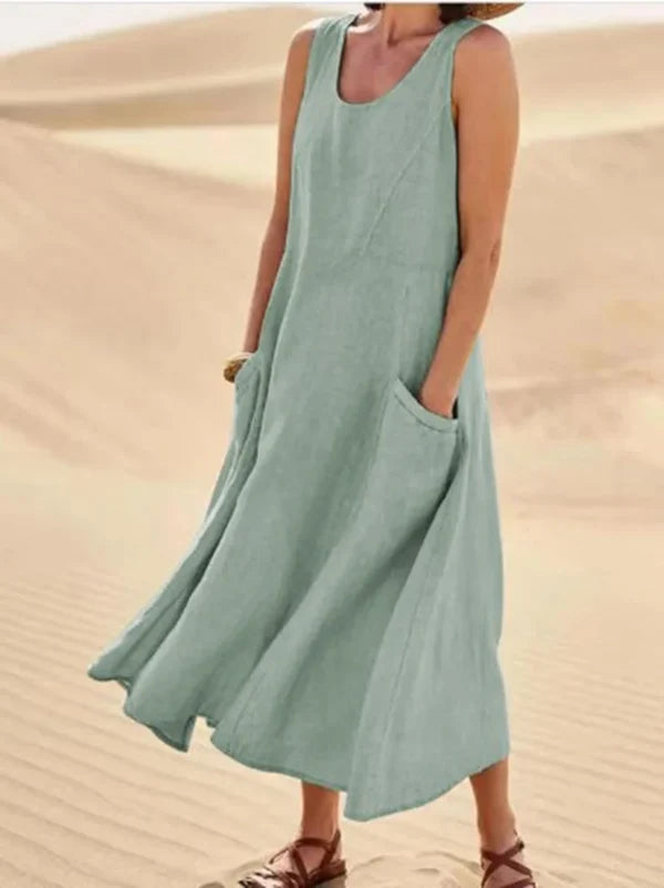 Women's Sleeveless Midi Dress with Scoop Neckline and Side Pockets