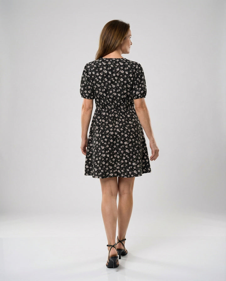 Ladies fitted mini dress with puff sleeves