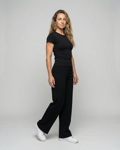 Women's wide fabric pants with longitudinal seam