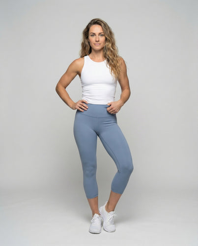 Women’s fitness leggings with shaping fit